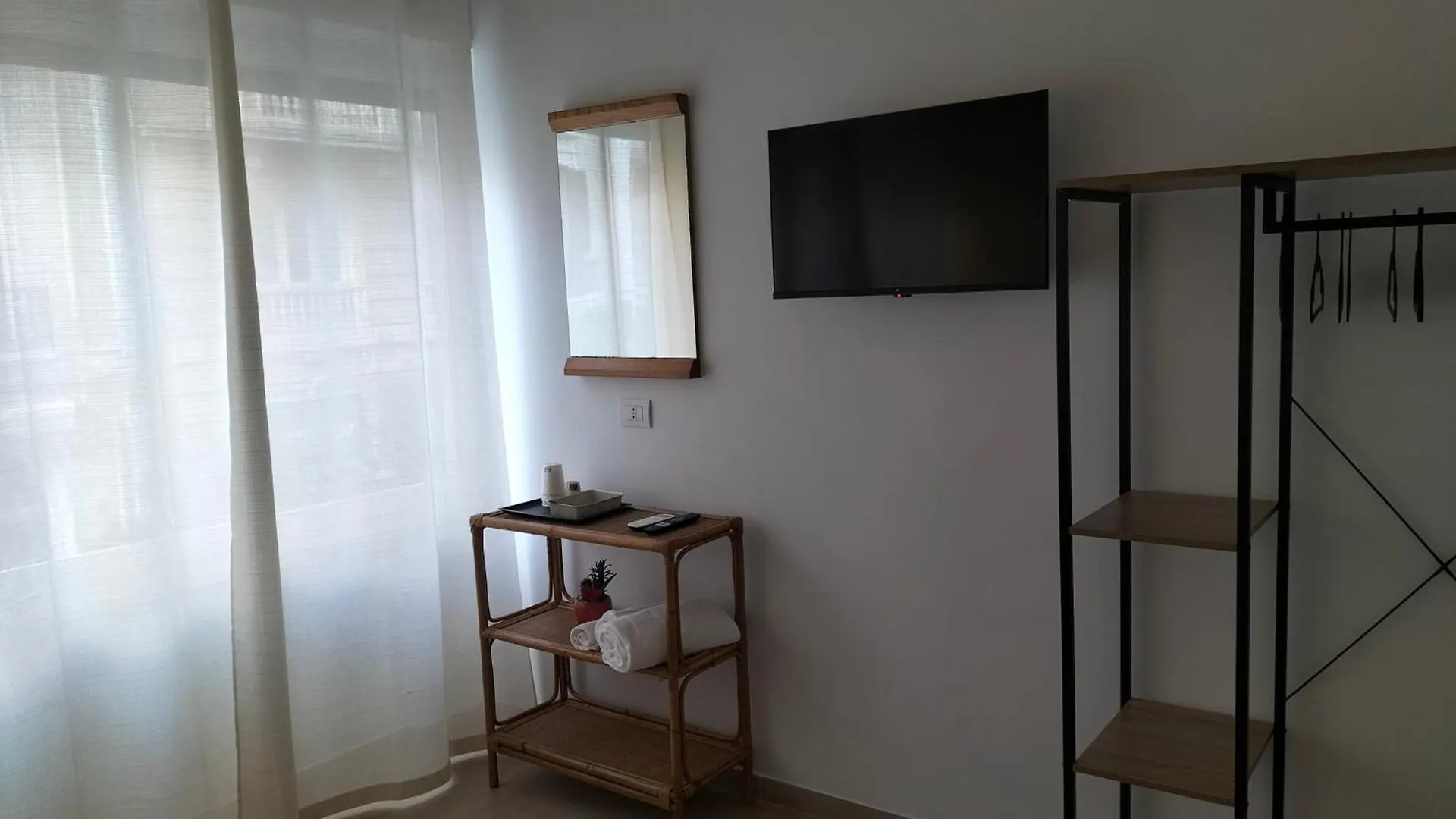 Al Teatro Rooms Bari 0*,  İtalya
